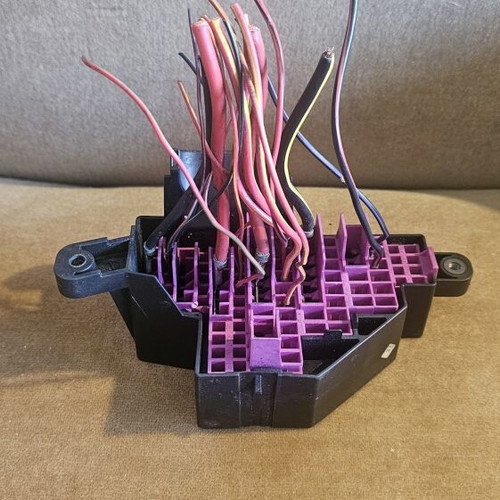 Fuse box Golf 5 1K1.941.824 like new interior