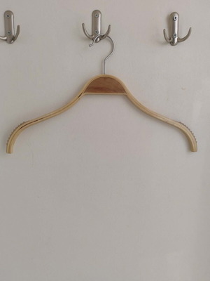 Wooden hangers, pack of 100, professional