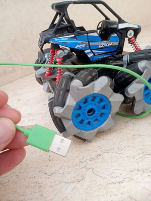 Remote control car used, untested, charges via USB cable