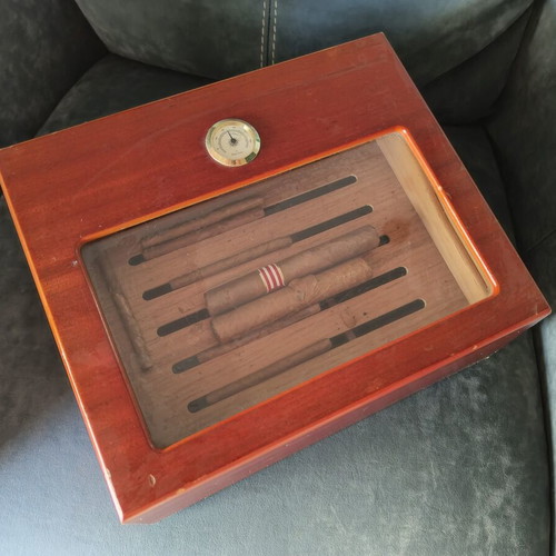 Cigar box wooden used