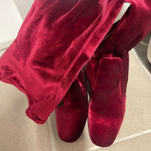 Sante velvet boots like new, red size 39