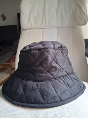 Benetton Fisherman Style Hat new, size S, black