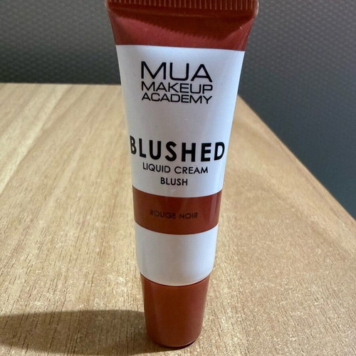 Mua liquid blush like new in shade Rouge Noir
