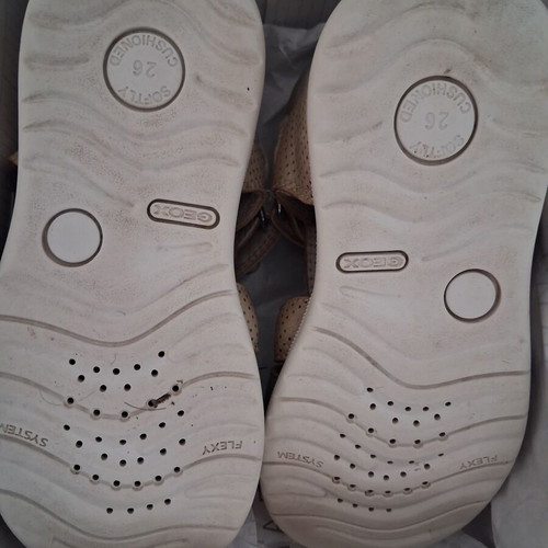 Geox children's sandals size 26 like new, off white light silver