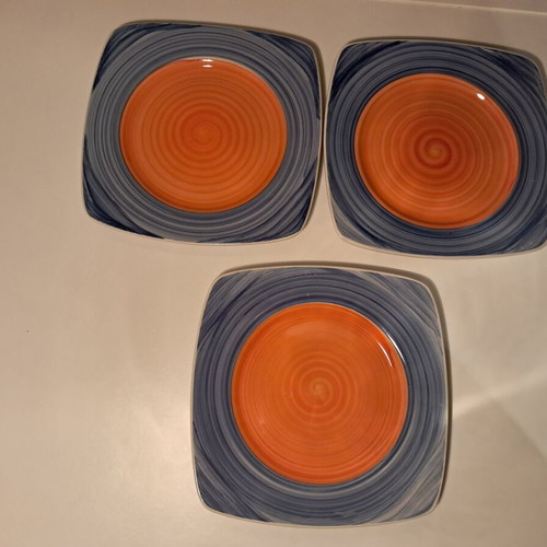 Set of 3 square ceramic plates with hand-painted effect, new