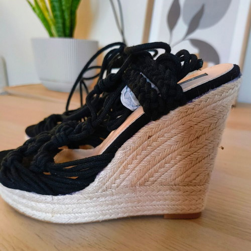 Vera Blum platform sandals new with tags, black and beige, size 38