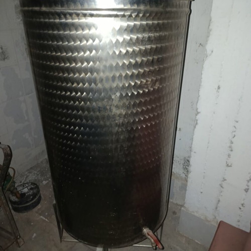 Stainless Steel Wine Tank 350 Liters Like New with Tap and Airtight Lid
