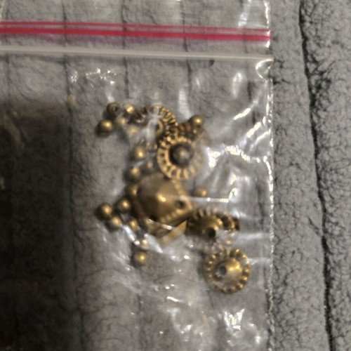 Decorations for clothes and crafts like new