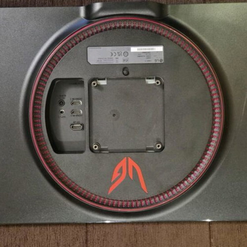 LG27GN850-B gaming monitor like new without stands