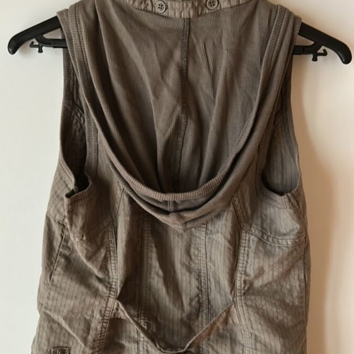 Attrattivo sleeveless vest used, brown and green