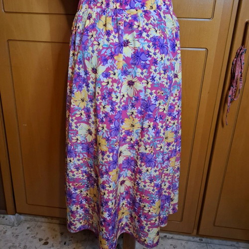 Floral skirt new, size S-M, multicolored