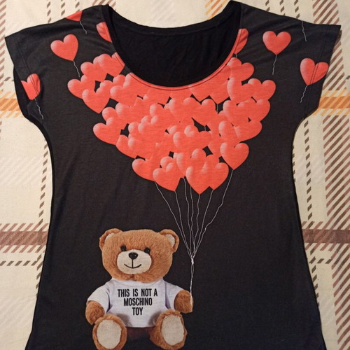 T-shirt size S like new, Italian origin, fine fabric