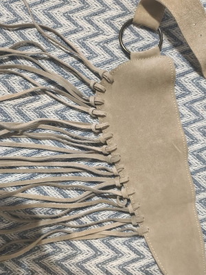 Leather belt with fringes new, beige