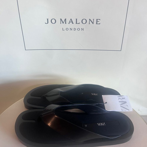 Zara thong sandals new, size 38, black flatform