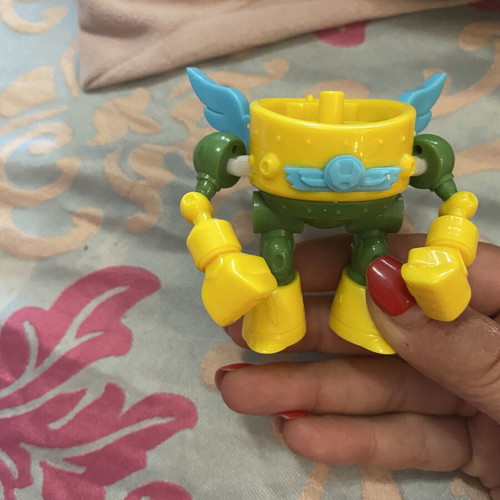 Super Zings robot like new