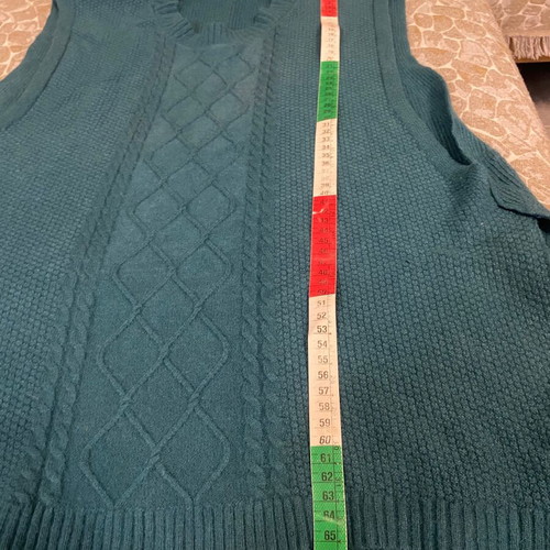 Kazaka vest used, very soft knit
