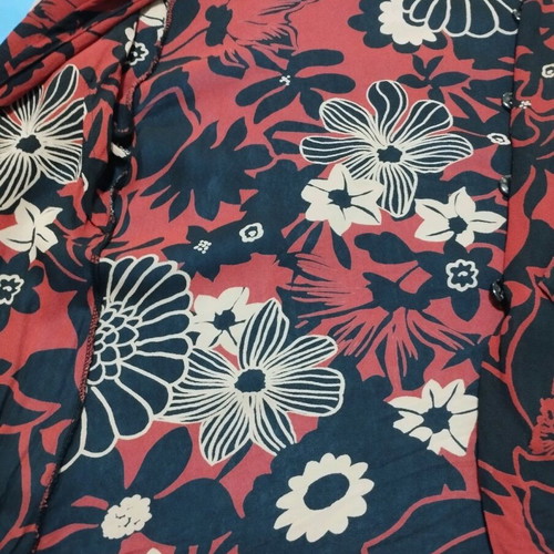Vintage floral shirt like new, red and black L/XL