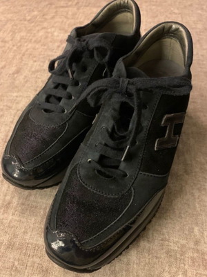 Hogan interactive women's shoes size 37.5 like new, dark blue-black