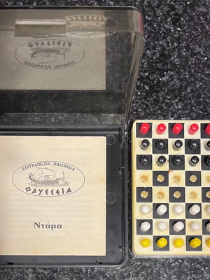 Επιτραπέζιο ντάμα ταξιδίου μεταχειρισμένο, λίγες φθορές