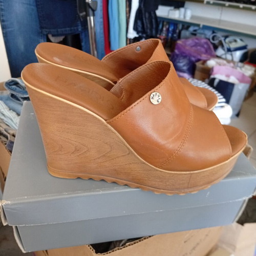 Platform shoes like new, size 40, brown