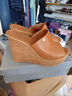 Platform shoes like new, size 40, brown