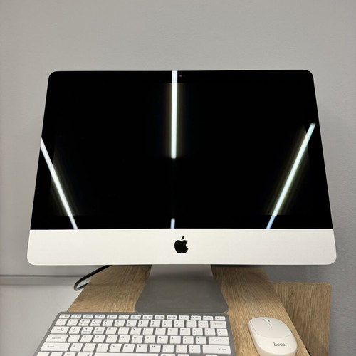 iMac 21.5" 4K 2017 like new, i5, 8GB RAM, 256GB SSD