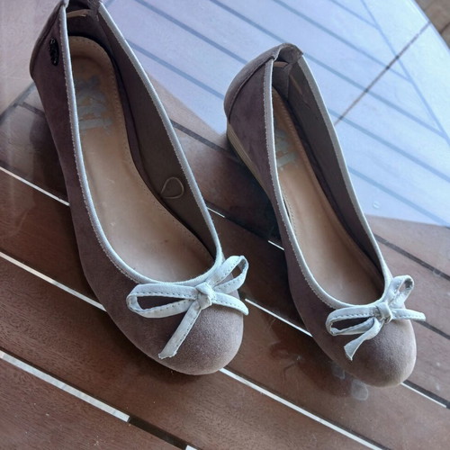 Xti beige-grey suede ballerina flats with small heel, size 38