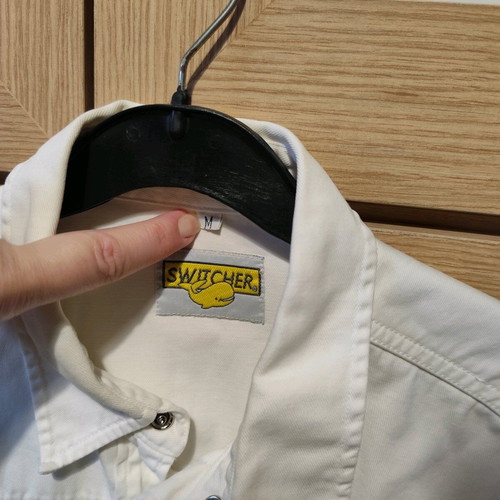 White shirt like new, size M, denim-like fabric