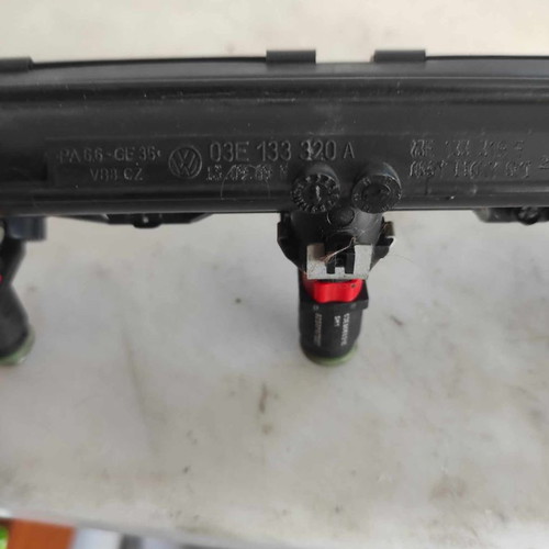 Fuel rail for VW Polo '09-'14 used, code 03E133320A