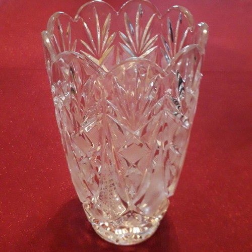 Vintage handmade vase in high-quality crystal new