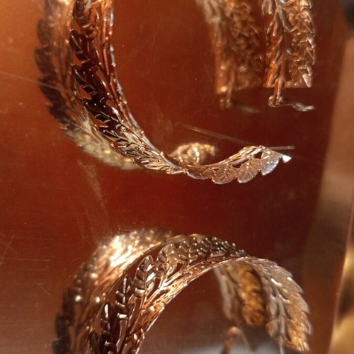 Earrings like new, unique design, gold-colored