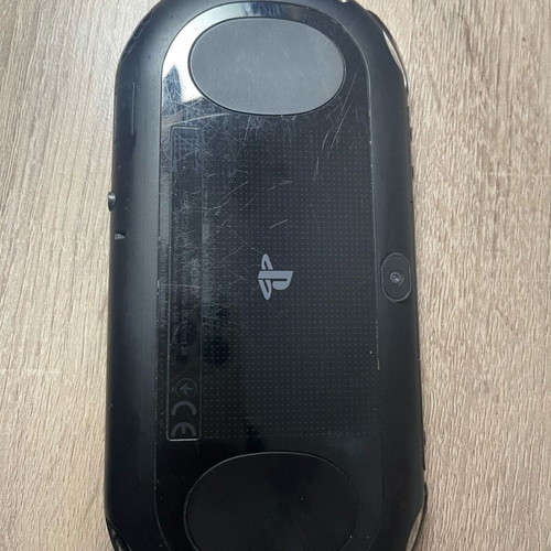 PS Vita употребявана с всички игри, идеална конзола за деца