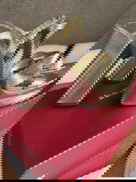 SALVATORE FERRAGAMO SONYA SAMDALS
