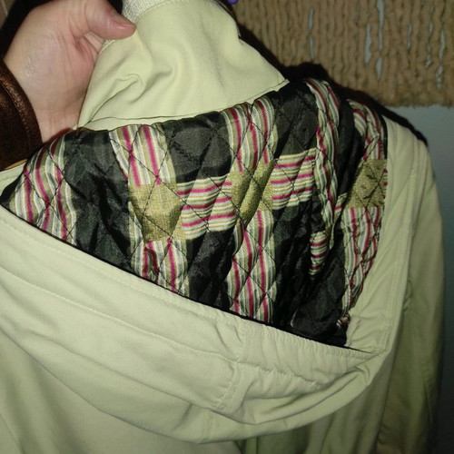 Guru jacket used with removable hood