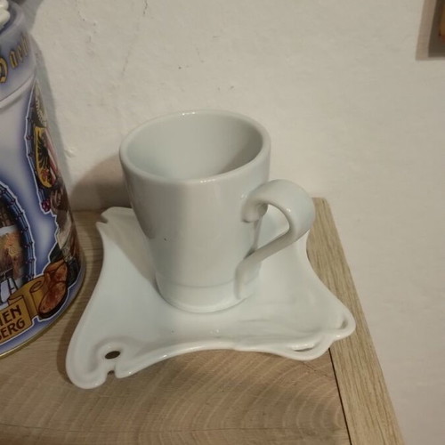 Coffee set triad like new with biscuit box