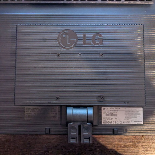 LG FLATRON L204WT monitor used for spare parts