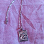 Silver pendant necklace