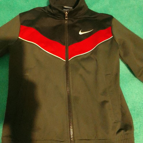 Nike sports jacket unisex 8-10Y like new, gray and red