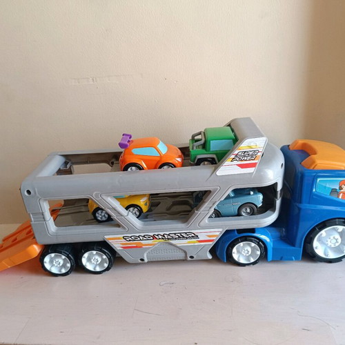 Truck with vehicles used with sounds