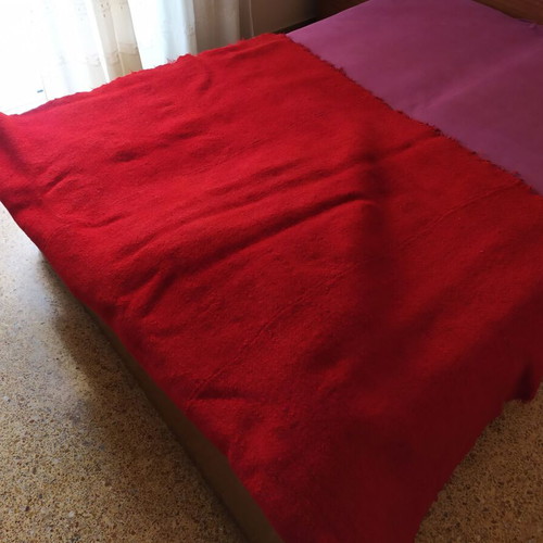 Woolen flokati for double bed 2.40 x 1.70 like new, red