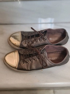 Sneakers brown gold like new, size 38