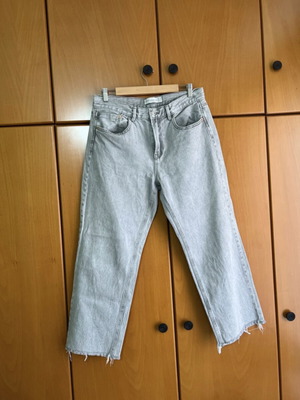Stradivarius crop gray jeans like new, size XL 42 14