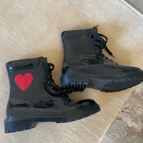 Love Moschino patent leather boots used, size 38, black