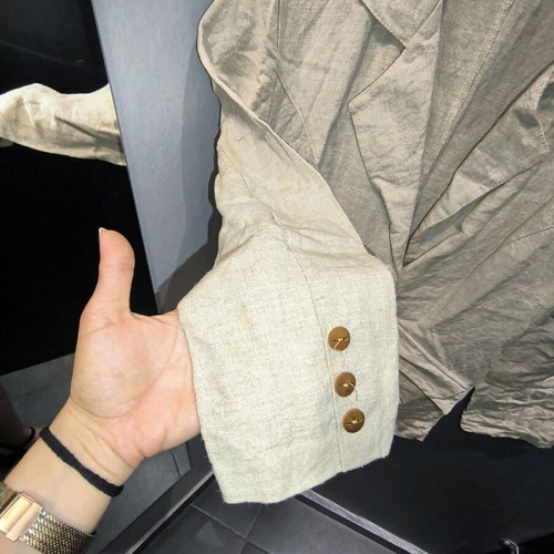 Beige linen jacket like new with wooden buttons size medium