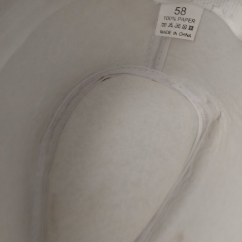 Crab hats new no 58, white and beige, set of 2