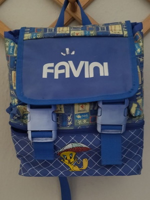 Vintage children's and teen bags like new, backpack and shoulder