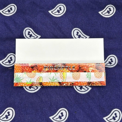 Hornet Pineapple Flavored Rolling Papers King Size, 32 Sheets