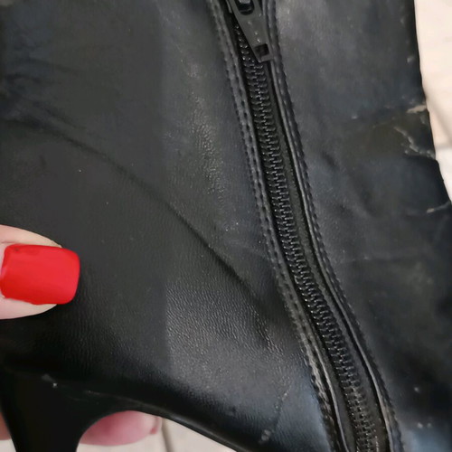 Leather ankle boots black with high heel and zipper size 39 used