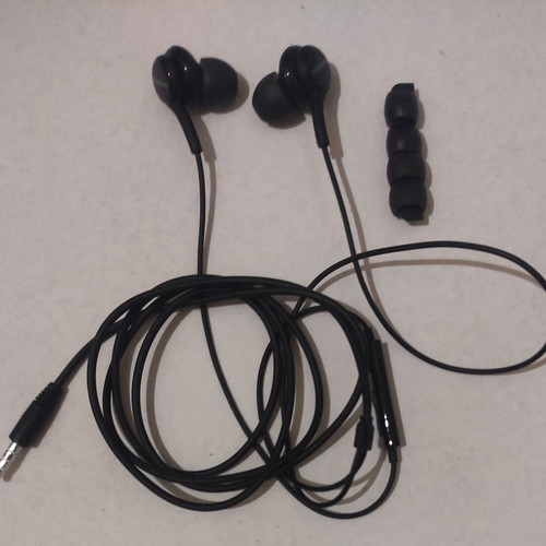 Samsung EO-IA500 audiophile earphones like new with microphone