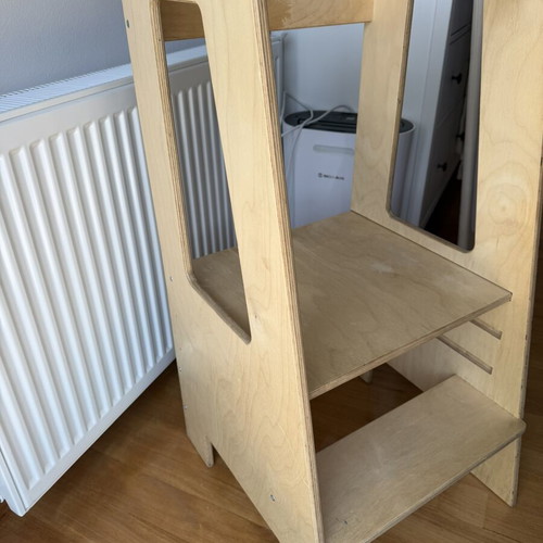 Wooden Montessori Learning Tower, very good condition